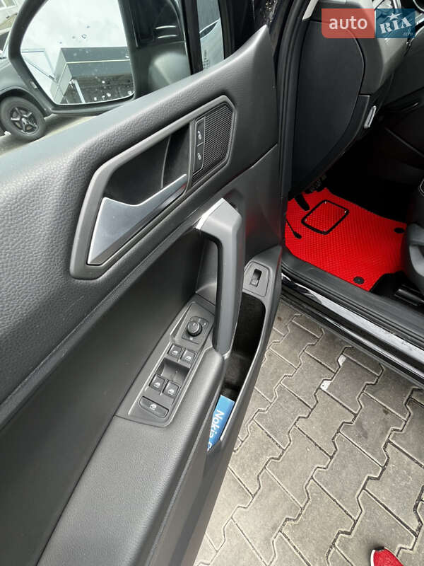 Внедорожник / Кроссовер Volkswagen Tiguan 2020 в Киеве