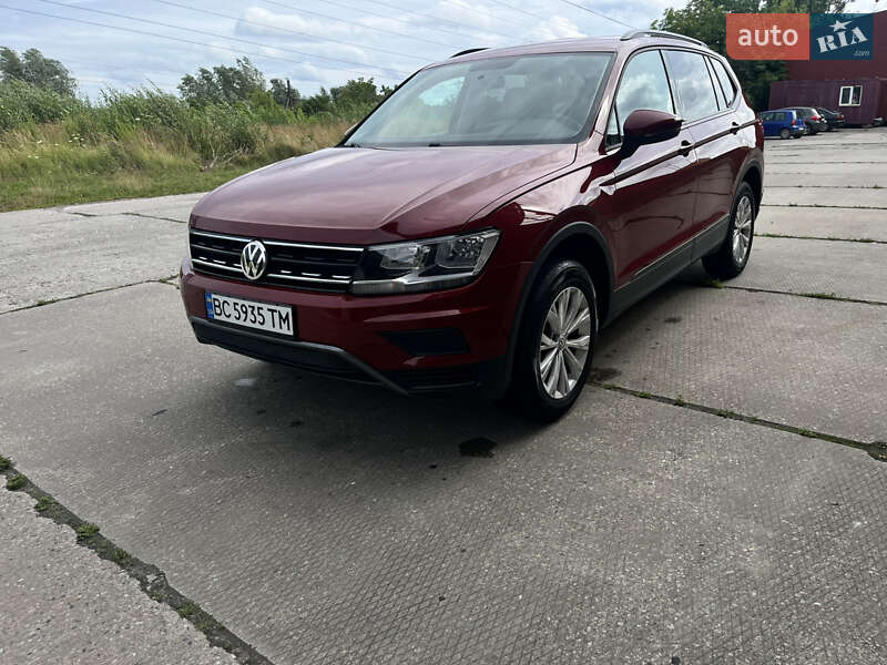 Внедорожник / Кроссовер Volkswagen Tiguan 2019 в Львове