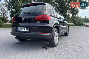 Внедорожник / Кроссовер Volkswagen Tiguan 2015 в 