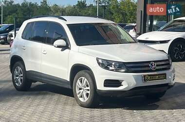 Внедорожник / Кроссовер Volkswagen Tiguan 2016 в Черновцах