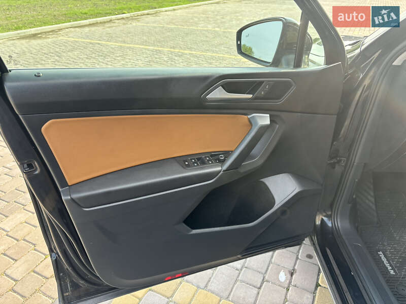 Внедорожник / Кроссовер Volkswagen Tiguan 2019 в Хмельницком