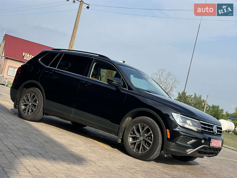 Внедорожник / Кроссовер Volkswagen Tiguan 2019 в Хмельницком