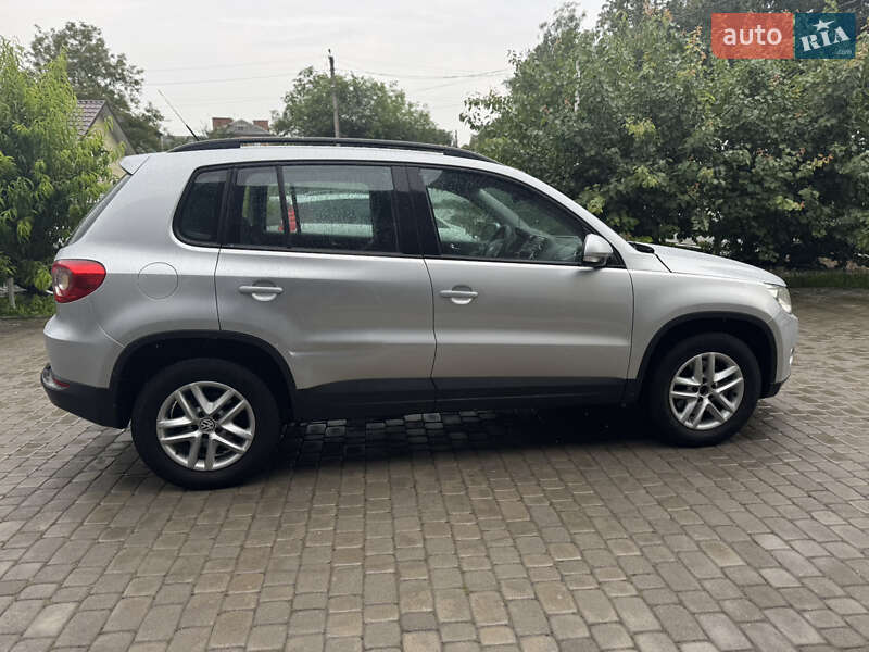 Внедорожник / Кроссовер Volkswagen Tiguan 2008 в Староконстантинове