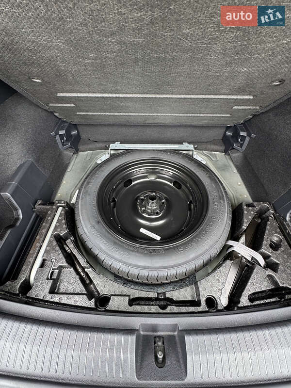 Внедорожник / Кроссовер Volkswagen Tiguan 2020 в Киеве