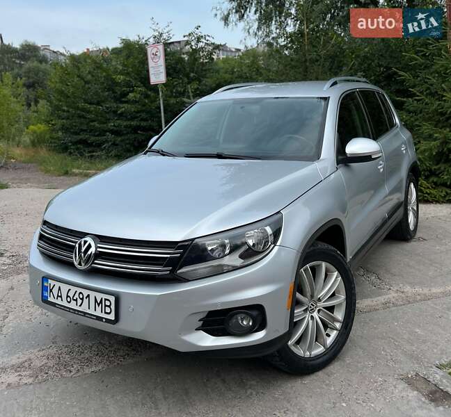 Позашляховик / Кросовер Volkswagen Tiguan 2012 в  фото Позашляховик / Кросовер Volkswagen Tiguan 2012 в