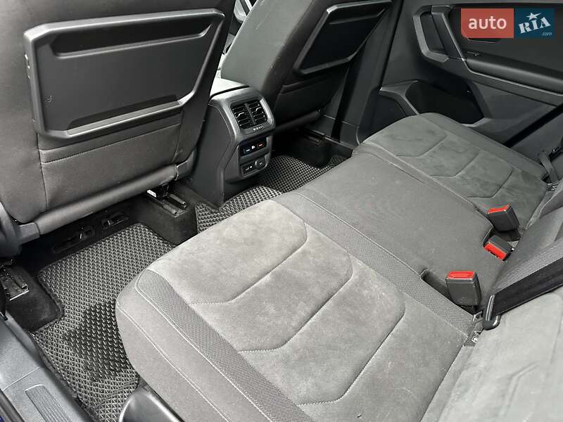 Внедорожник / Кроссовер Volkswagen Tiguan 2018 в Львове