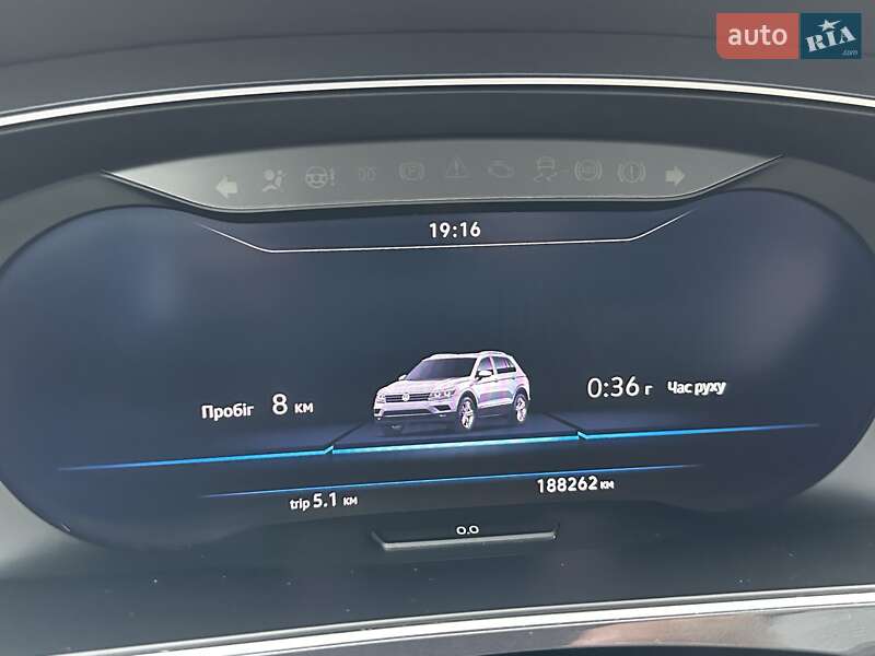 Внедорожник / Кроссовер Volkswagen Tiguan 2018 в Львове