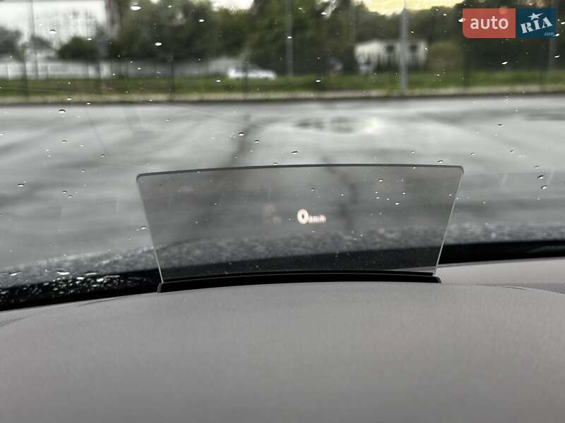 Внедорожник / Кроссовер Volkswagen Tiguan 2018 в Львове