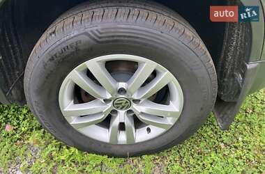 Внедорожник / Кроссовер Volkswagen Tiguan 2016 в 