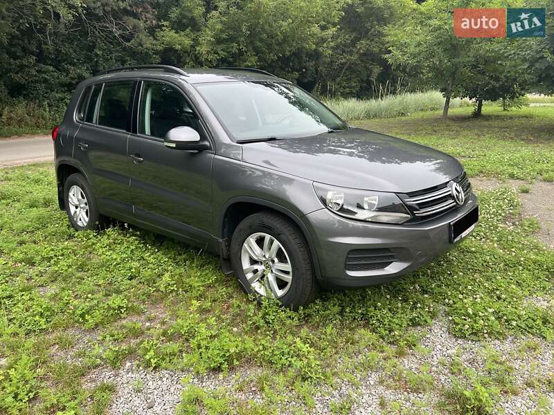 Внедорожник / Кроссовер Volkswagen Tiguan 2016 в Киеве