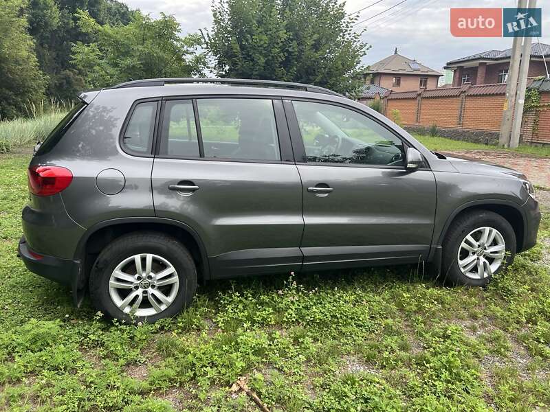 Внедорожник / Кроссовер Volkswagen Tiguan 2016 в Киеве
