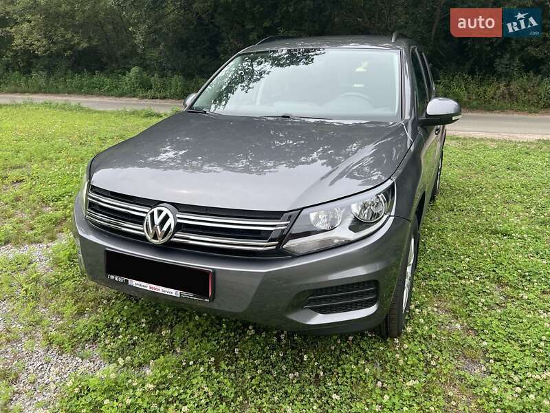 Внедорожник / Кроссовер Volkswagen Tiguan 2016 в Киеве