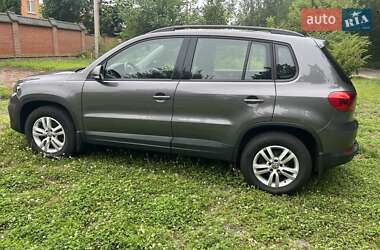 Внедорожник / Кроссовер Volkswagen Tiguan 2016 в 