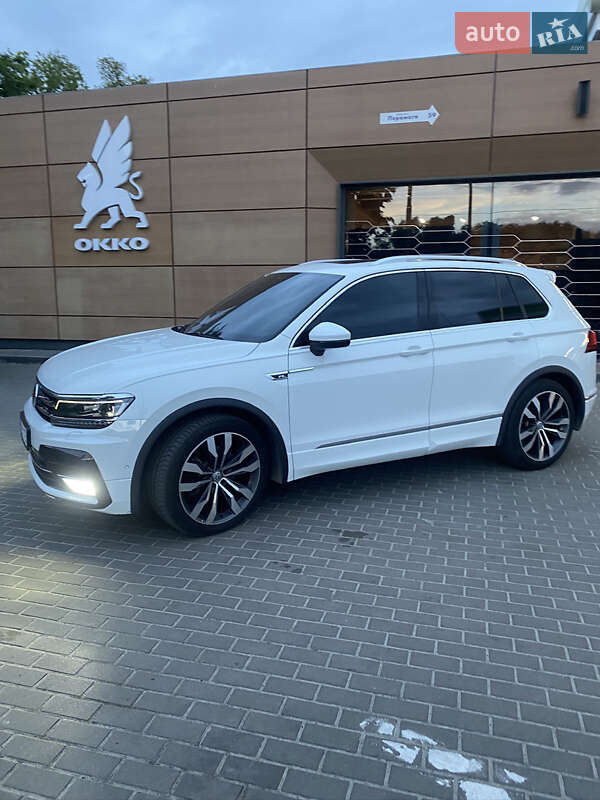 Внедорожник / Кроссовер Volkswagen Tiguan 2017 в Киеве