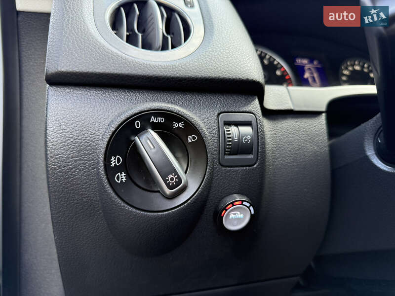 Позашляховик / Кросовер Volkswagen Tiguan 2012 в Києві