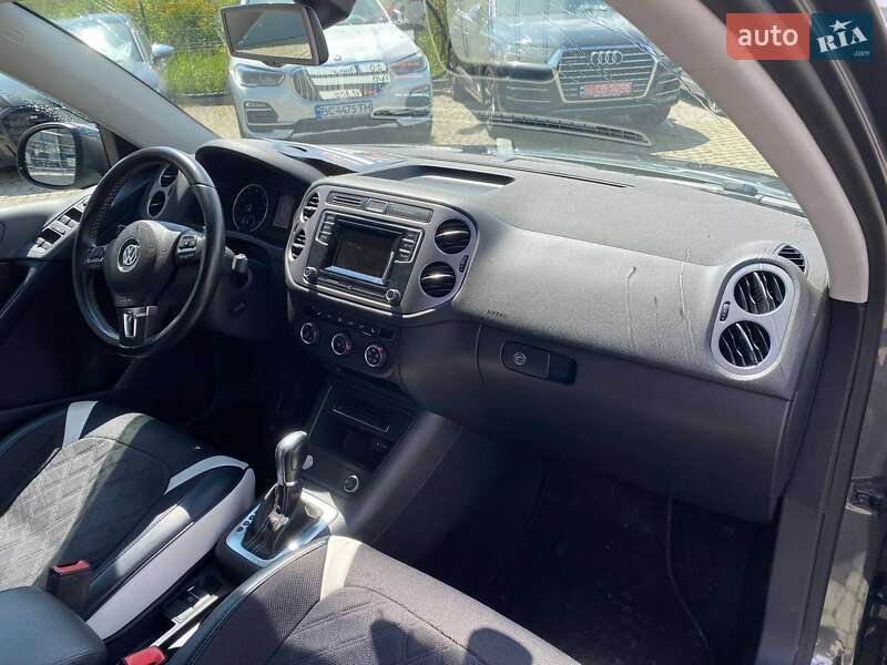 Внедорожник / Кроссовер Volkswagen Tiguan 2016 в Львове