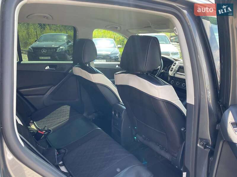Внедорожник / Кроссовер Volkswagen Tiguan 2016 в Львове