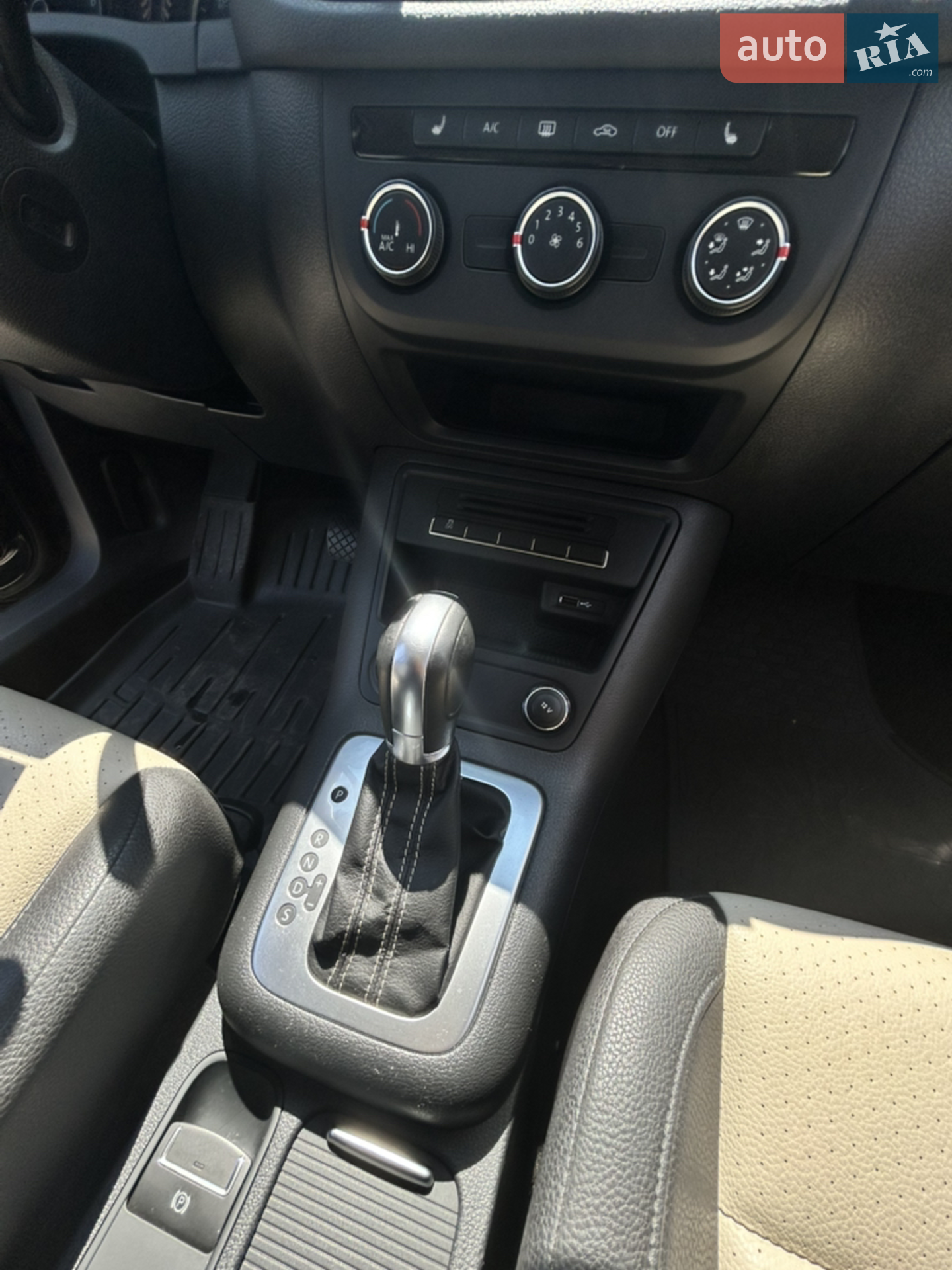 2015 Volkswagen Tiguan - мініатюра 20