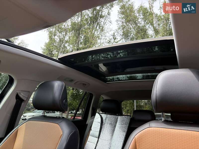 Внедорожник / Кроссовер Volkswagen Tiguan 2017 в Черновцах