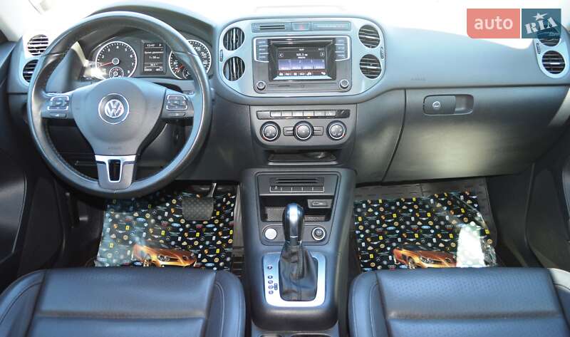 Позашляховик / Кросовер Volkswagen Tiguan 2016 в Одесі