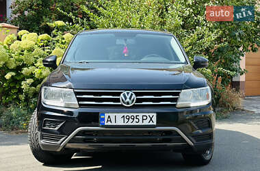 Внедорожник / Кроссовер Volkswagen Tiguan 2017 в Киеве