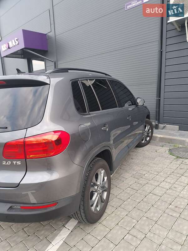 Внедорожник / Кроссовер Volkswagen Tiguan 2015 в Ивано-Франковске