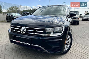 Внедорожник / Кроссовер Volkswagen Tiguan 2018 в Львове