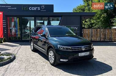 Внедорожник / Кроссовер Volkswagen Tiguan 2017 в Львове