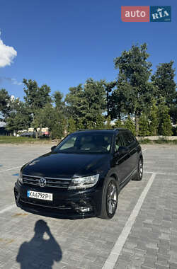Внедорожник / Кроссовер Volkswagen Tiguan 2018 в Киеве