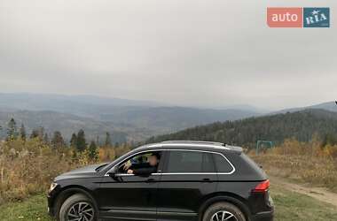 Позашляховик / Кросовер Volkswagen Tiguan 2017 в Львові