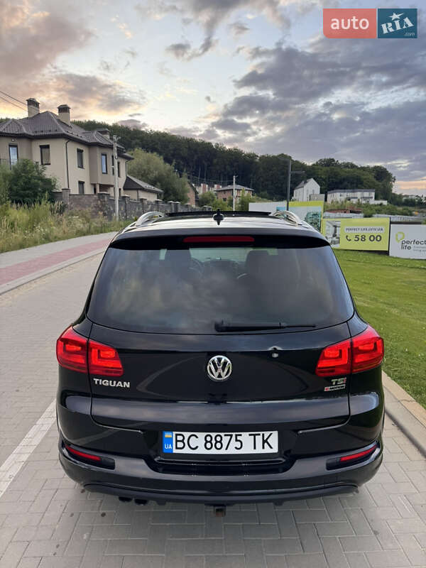 Внедорожник / Кроссовер Volkswagen Tiguan 2017 в Винниках