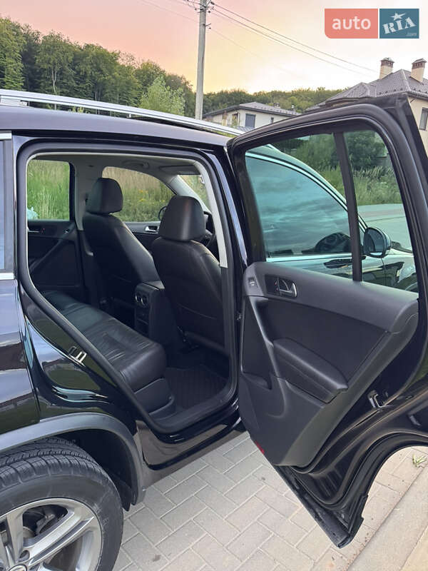 Внедорожник / Кроссовер Volkswagen Tiguan 2017 в Винниках