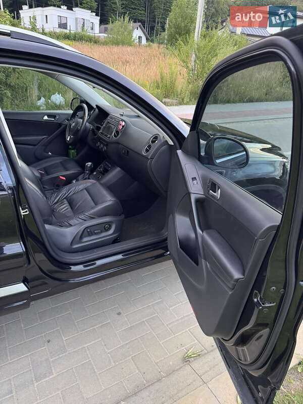 Внедорожник / Кроссовер Volkswagen Tiguan 2017 в Винниках