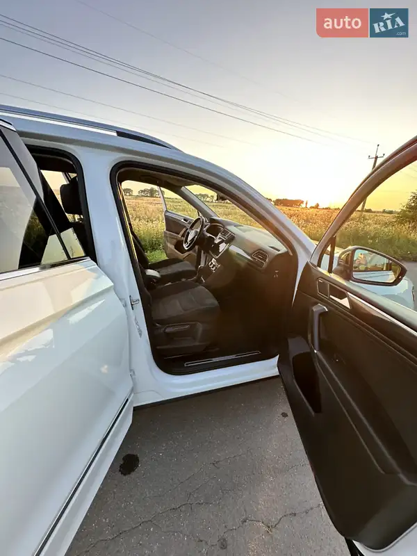 Volkswagen Tiguan 2019 VIN WVGZZZ5NZLM003195 фото оголошення 22 з 81