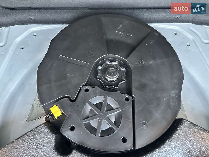 Внедорожник / Кроссовер Volkswagen Tiguan 2019 в Староконстантинове