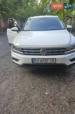 Позашляховик / Кросовер Volkswagen Tiguan 2017 в Кривому Розі