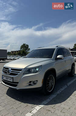 Внедорожник / Кроссовер Volkswagen Tiguan 2010 в Черновцах