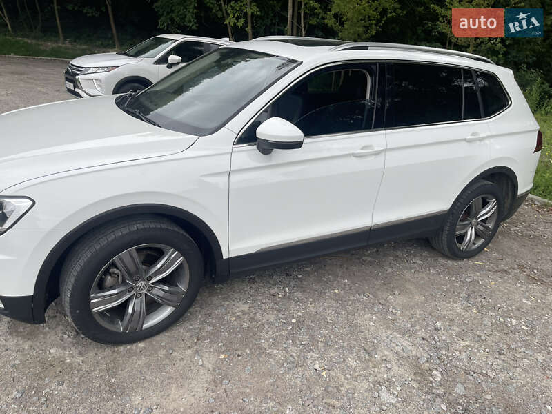 Внедорожник / Кроссовер Volkswagen Tiguan 2019 в Львове фото 3 Внедорожник / Кроссовер Volkswagen Tiguan 2019 в Львове