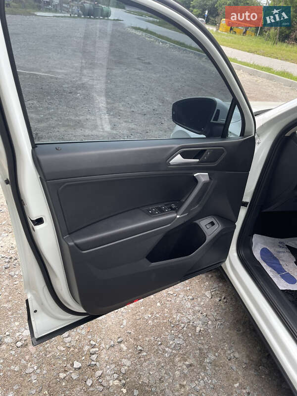 Внедорожник / Кроссовер Volkswagen Tiguan 2019 в Львове фото 23 Внедорожник / Кроссовер Volkswagen Tiguan 2019 в Львове
