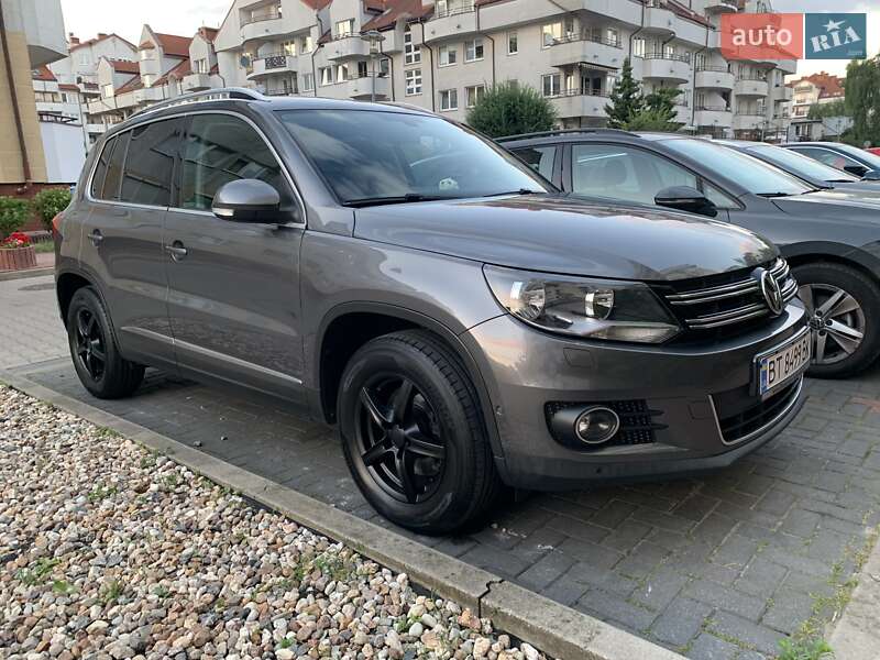Внедорожник / Кроссовер Volkswagen Tiguan 2013 в Ровно
