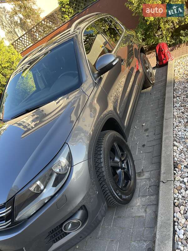 Внедорожник / Кроссовер Volkswagen Tiguan 2013 в Ровно