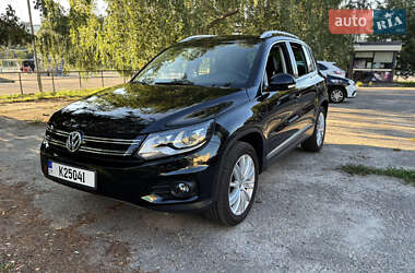 Позашляховик / Кросовер Volkswagen Tiguan 2016 в Харкові
