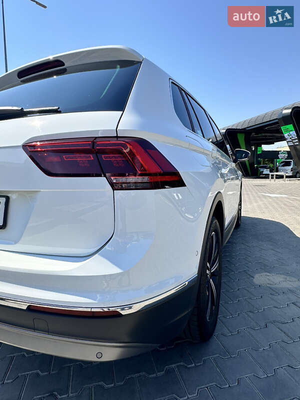 Внедорожник / Кроссовер Volkswagen Tiguan 2020 в Одессе
