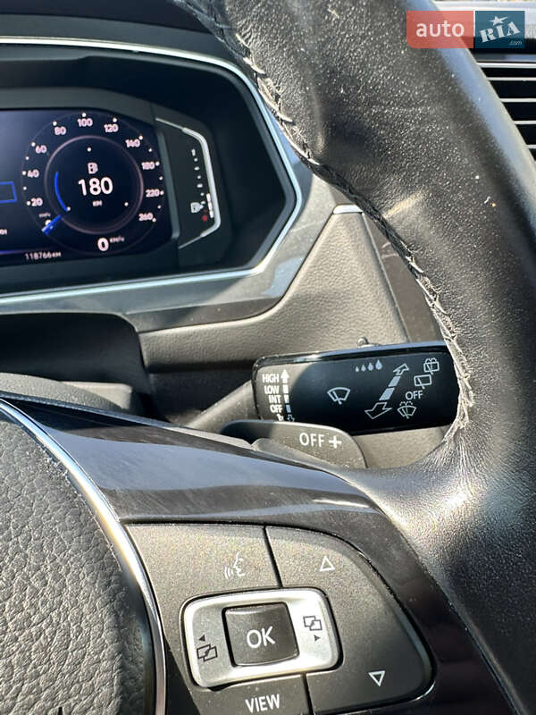 Внедорожник / Кроссовер Volkswagen Tiguan 2020 в Одессе