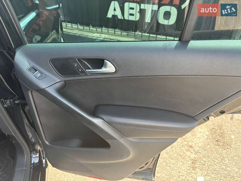 Внедорожник / Кроссовер Volkswagen Tiguan 2016 в Киеве