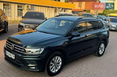 Позашляховик / Кросовер Volkswagen Tiguan 2017 в Одесі