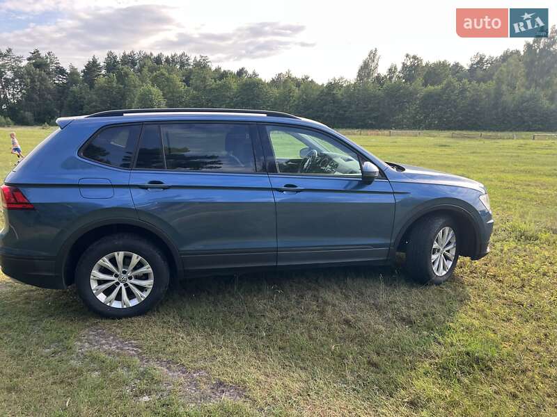 Внедорожник / Кроссовер Volkswagen Tiguan 2018 в Сарнах