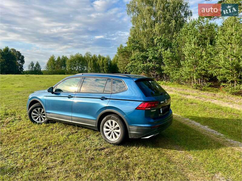 Внедорожник / Кроссовер Volkswagen Tiguan 2018 в Сарнах