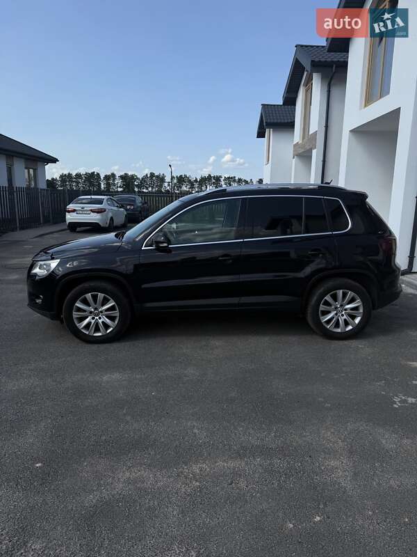Внедорожник / Кроссовер Volkswagen Tiguan 2009 в Гнедине