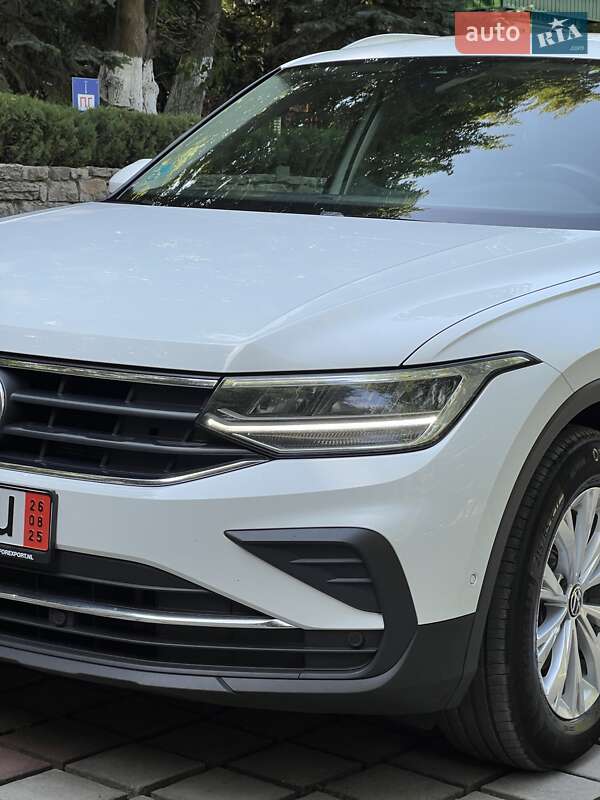 Внедорожник / Кроссовер Volkswagen Tiguan 2021 в Тернополе